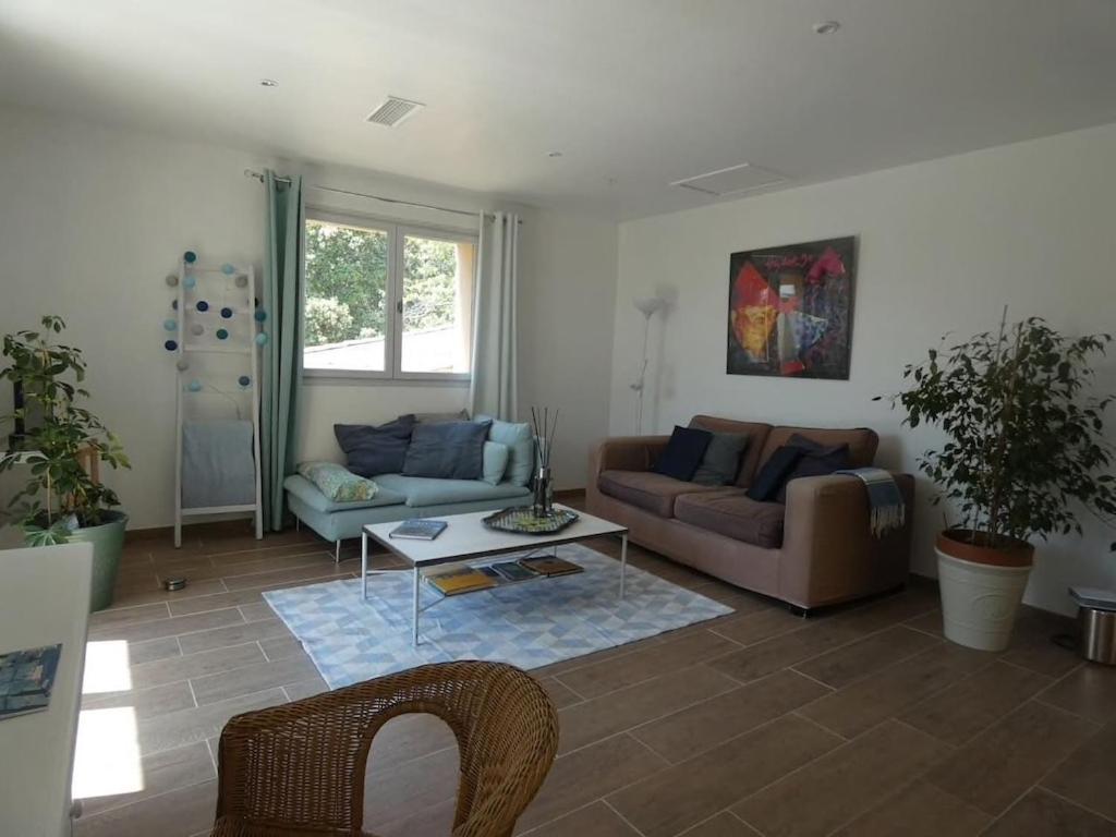 Villa Pierre Blanche Le Calme A 5Mn Du Centre Ville นีมส์ ภายนอก รูปภาพ