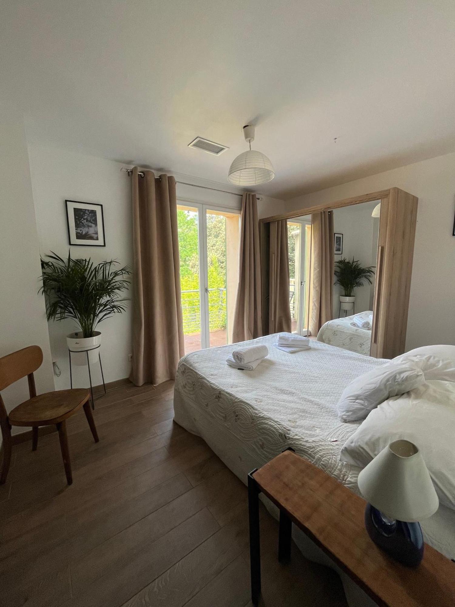 Villa Pierre Blanche Le Calme A 5Mn Du Centre Ville นีมส์ ภายนอก รูปภาพ